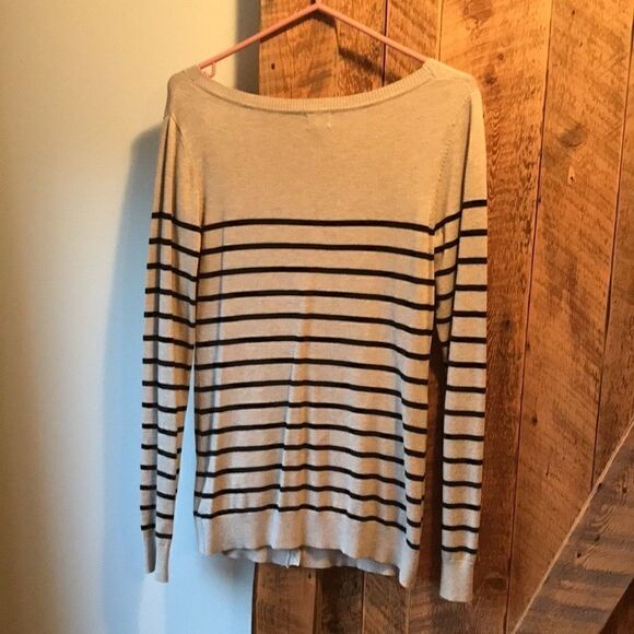 3/30$ Dynamite cardigan   - Picture 3 of 5